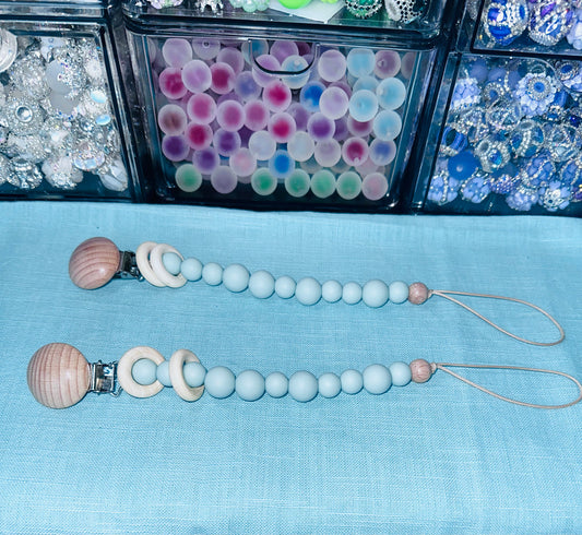 BEADED PACIFIER CLIPS