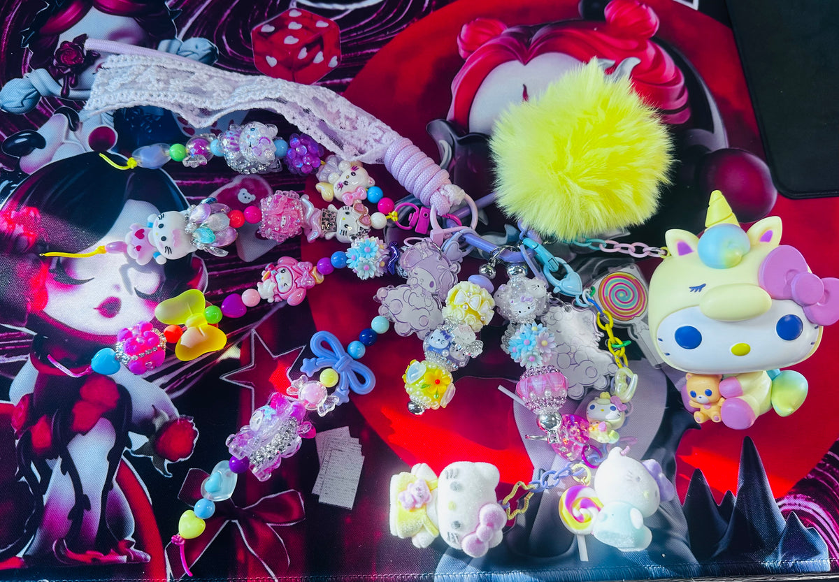Hello Kitty Large Junk Chain
