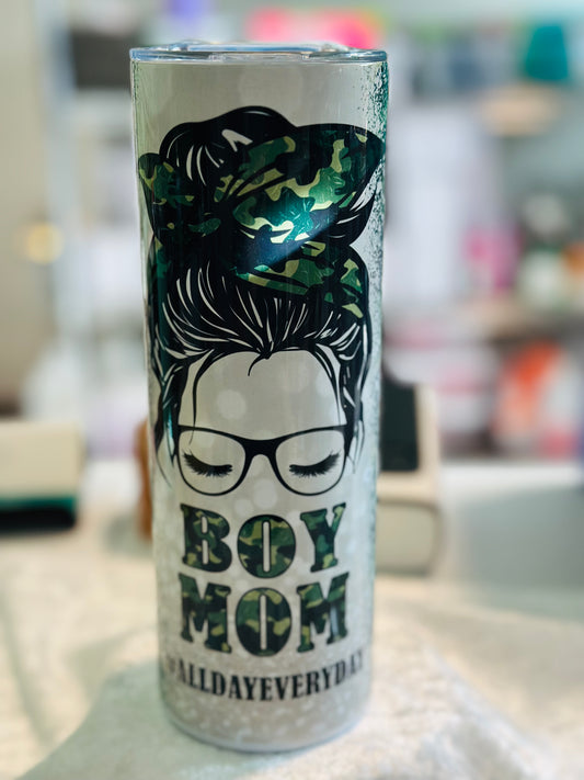 BOY MOM