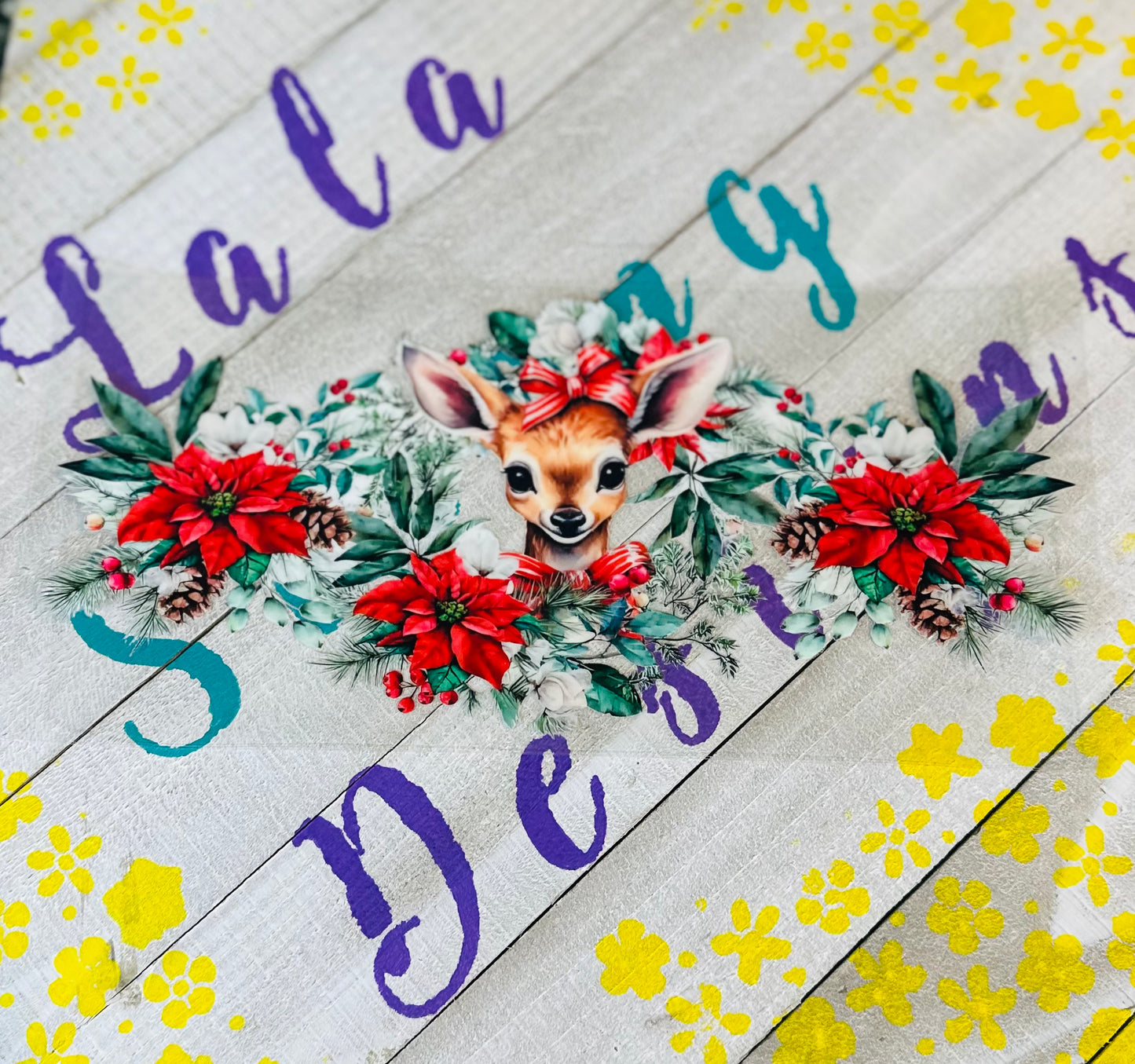#228 DEER W/CHRISTMAS FLOWERS