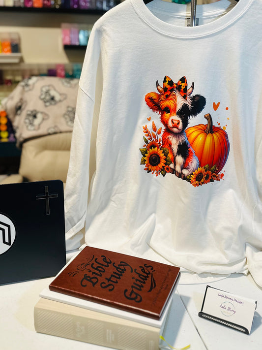 HEIFER FALL PUMPKIN